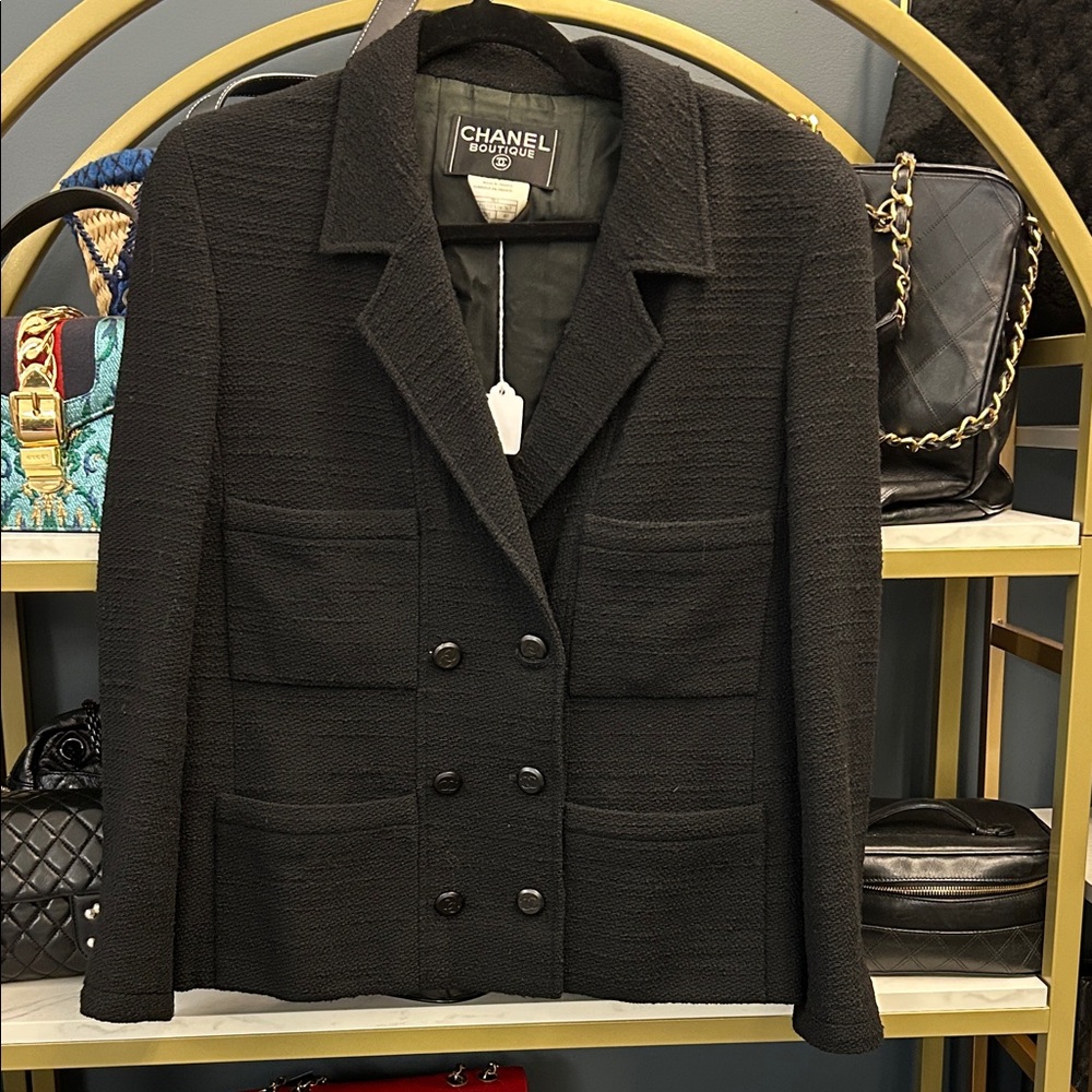 Chanel Boutique Vintage 1998 Black Wool Bouclé Jacket | CC Buttons FR 40